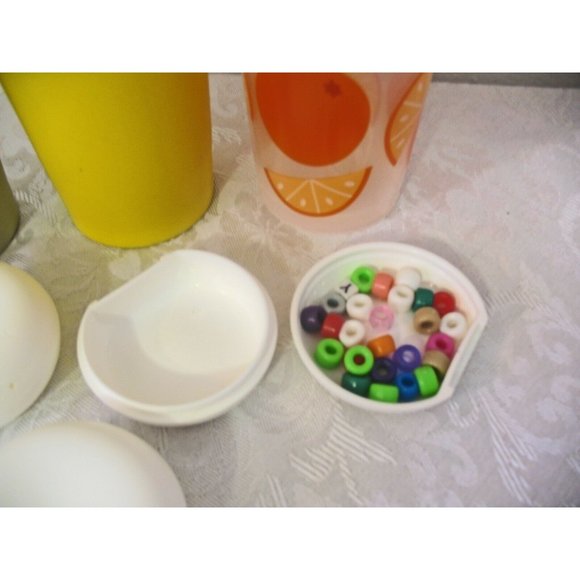 5  Tiny 1 ounce Tupperware containers with lids, 3 beverage cups - Picture 6 of 6